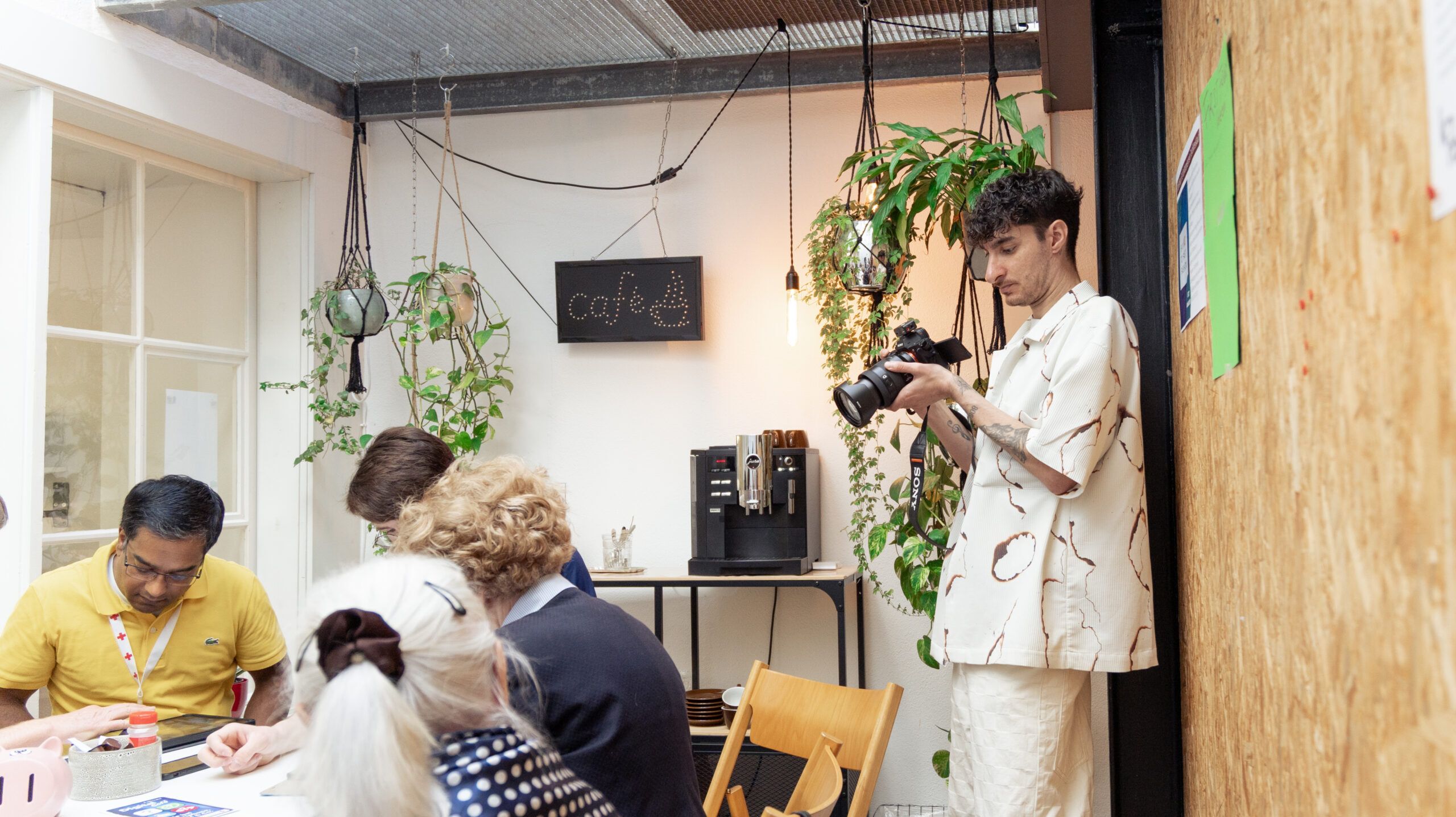 Digital Café Schaffhausen – Jung hilft Alt im digitalen Alltag